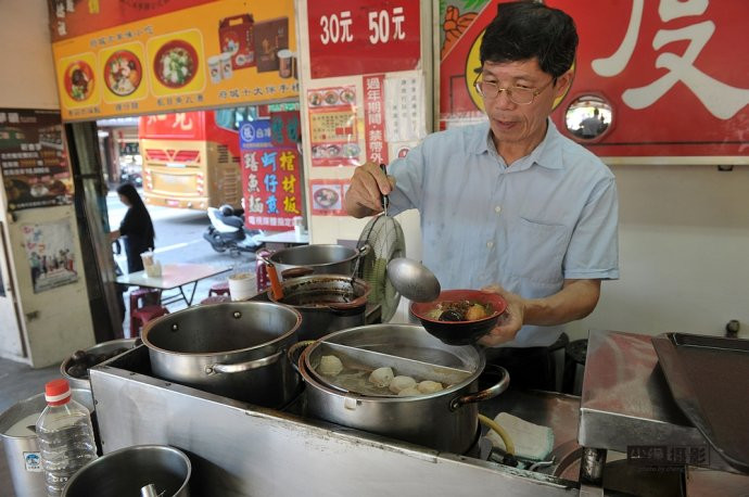 台南安平夕照-做頭幸福的豬暴食台灣