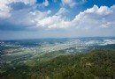 苗栗富士山聳入雲霄 雙峰俯瞰田園風光