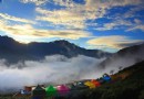 南投茶園中的露營區 賞盡日出雲海