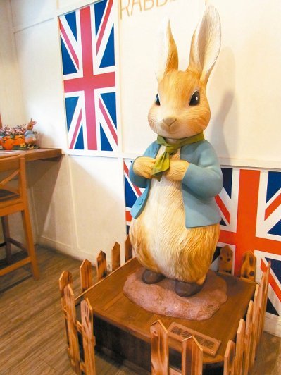 高雄市民盧建光與林語晞夫婦，以“彼得兔”為主題開了一間英國鄉村風格餐廳