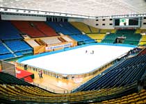 首都體育館