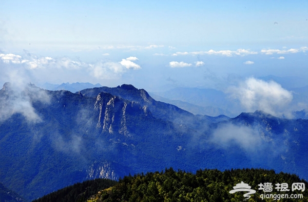 京東之首——巖山主峰霧靈山