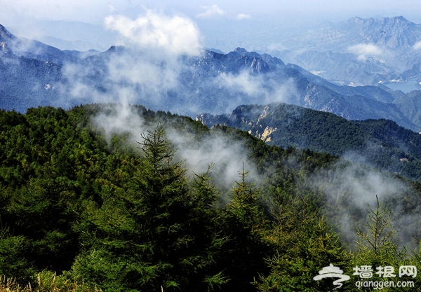 京東之首——巖山主峰霧靈山