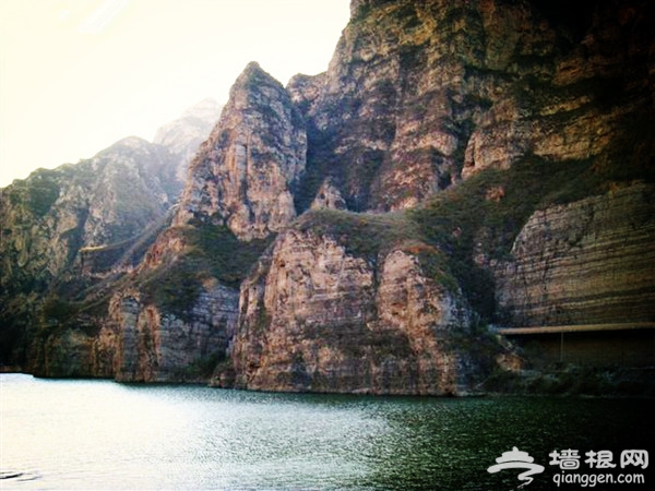 群芳爭艷湖水碧 山水壁畫珍珠湖