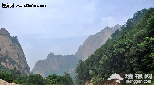 巍峨的燕山山脈 攝影：東風