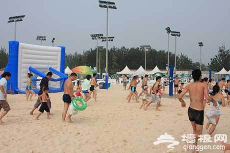 夏日朝陽公園 沙灘泳池隨你挑