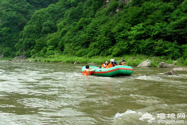 白河漂流：峽谷沖浪 一路漂流一路景