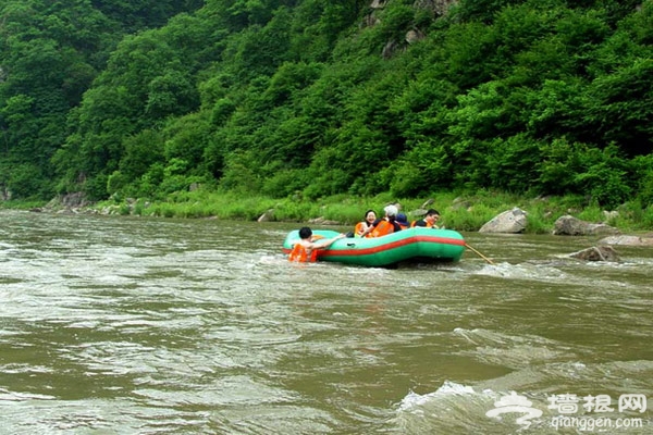 白河漂流：峽谷沖浪 一路漂流一路景