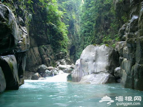 初夏探“幽” 幽谷神潭體驗特色游