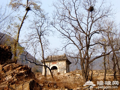 探秘北京古村鎮 “地下長城”張坊古戰道[牆根網]