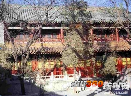 大隱隱於市 品北京寺廟的“韻”