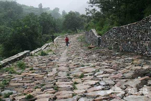 桑峪村：小山溝裡竟有座600歲的天主教堂[牆根網]