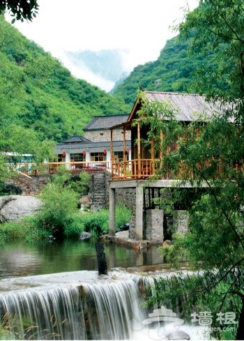 褶醴度假村 抬頭望山推窗見水 褶醴度假村 抬頭望山推窗見水