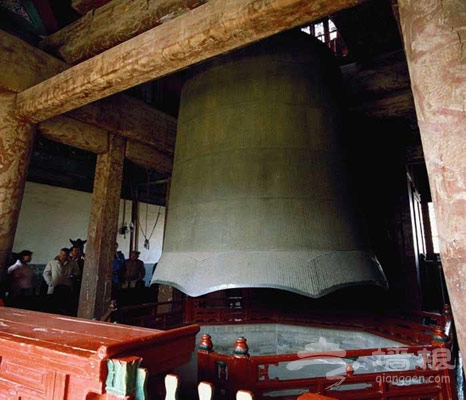 大鐘寺:零點敲鐘祈福