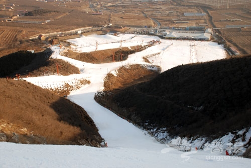 軍都山滑雪場