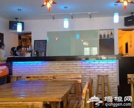 廳裡的桌椅非常有意思 廳裡的桌椅非常有意思