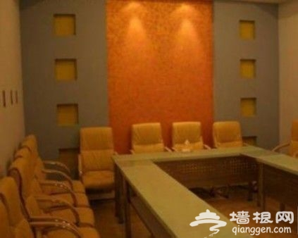 有點會議室的感覺 有點會議室的感覺