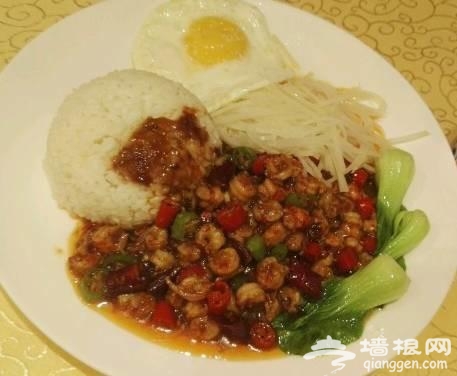 北京城裡好吃到哭的小龍蝦蓋澆飯[牆根網]