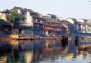 巖板堰苗寨