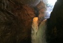 雌雄飛瀑